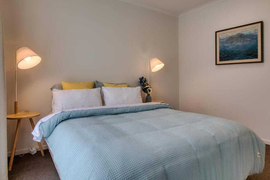 Cozy Retreat On Serene Street Hamilton Exteriér fotografie