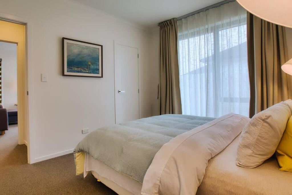 Cozy Retreat On Serene Street Hamilton Exteriér fotografie