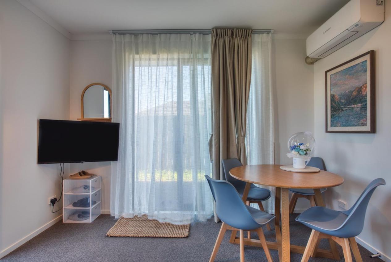 Cozy Retreat On Serene Street Hamilton Exteriér fotografie